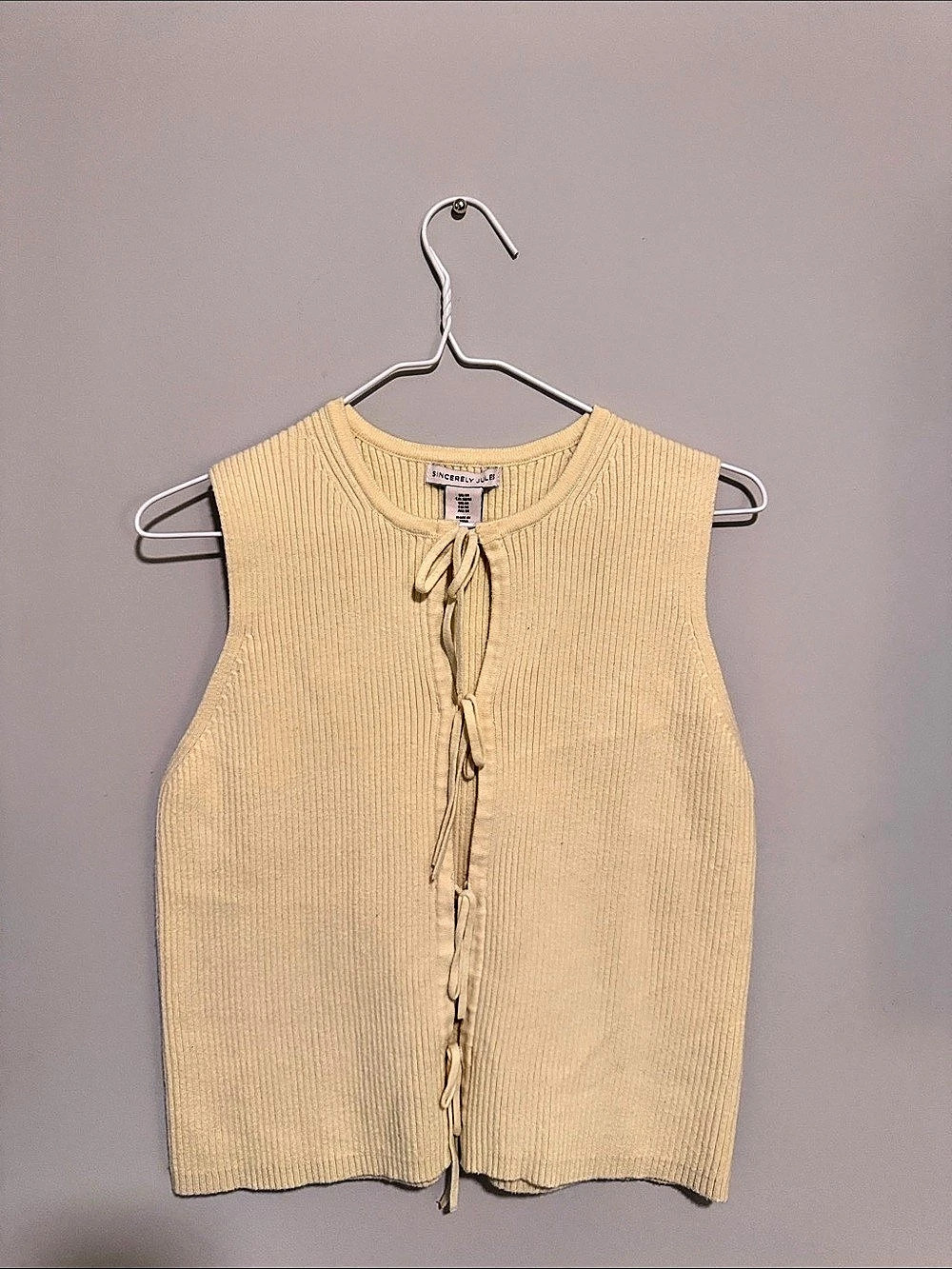Sincerely Jules Ribbed Tie-Front Tank in Yellow Size Medium